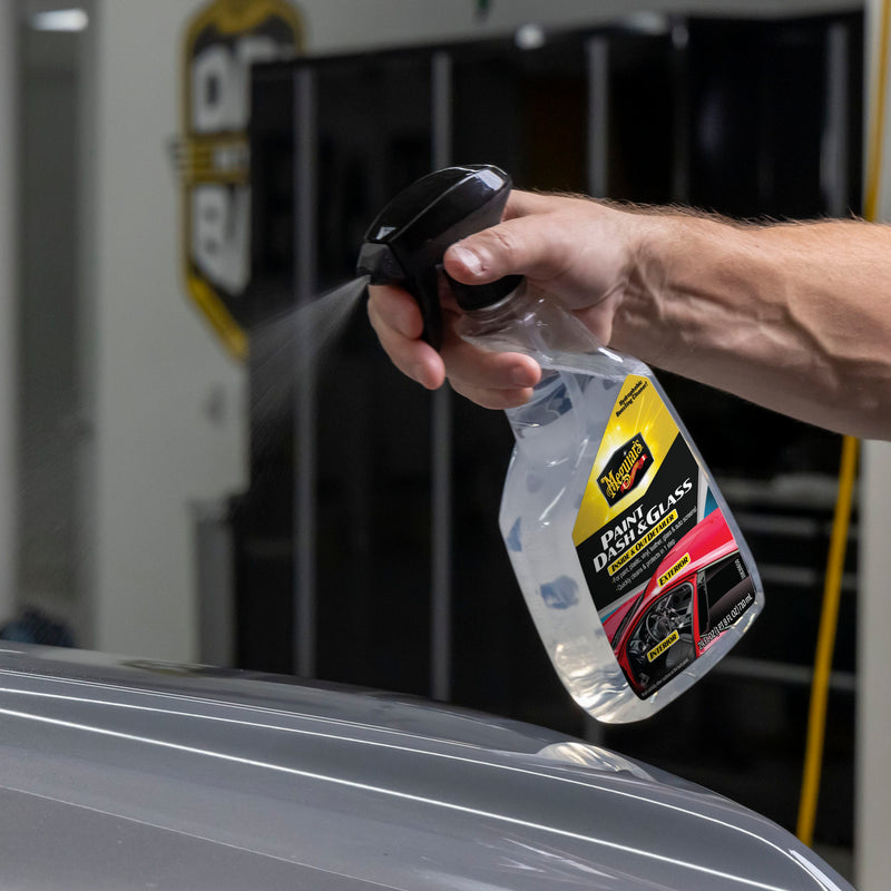 Load image into Gallery viewer, MEGUIARS Paint, Dash & Glass Inside & Out Detailer, 24oz/710ml