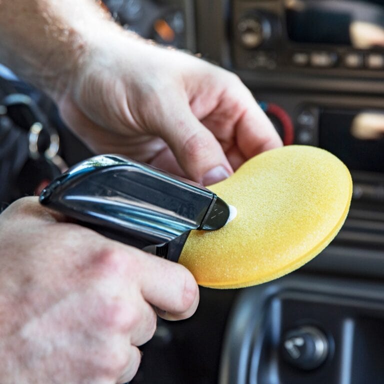 Load image into Gallery viewer, MEGUIARS Polish & Protect Natural Shine Protectant - 473ml