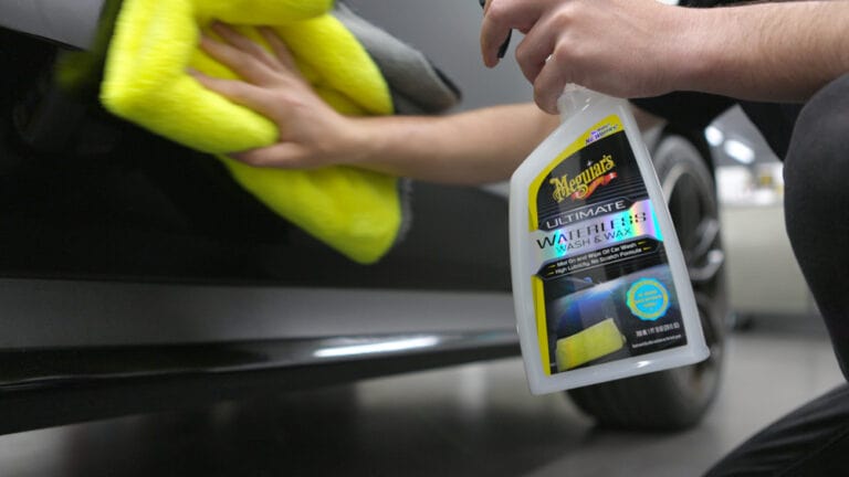 Load image into Gallery viewer, MEGUIARS Wash & Maintain Ultimate Waterless Wash and Wax - 768ml