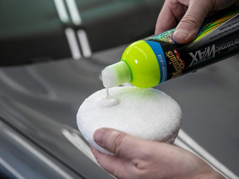 Load image into Gallery viewer, MEGUIARS Accessories Even-Coat Microfibre Applicator Pads Twin Pack - 12.5cm
