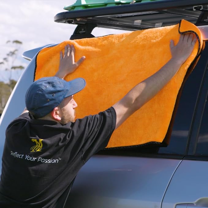 Load image into Gallery viewer, MEGUIARS Accessories Mega Supreme Shine Drying Towel - 60cm x 90cm
