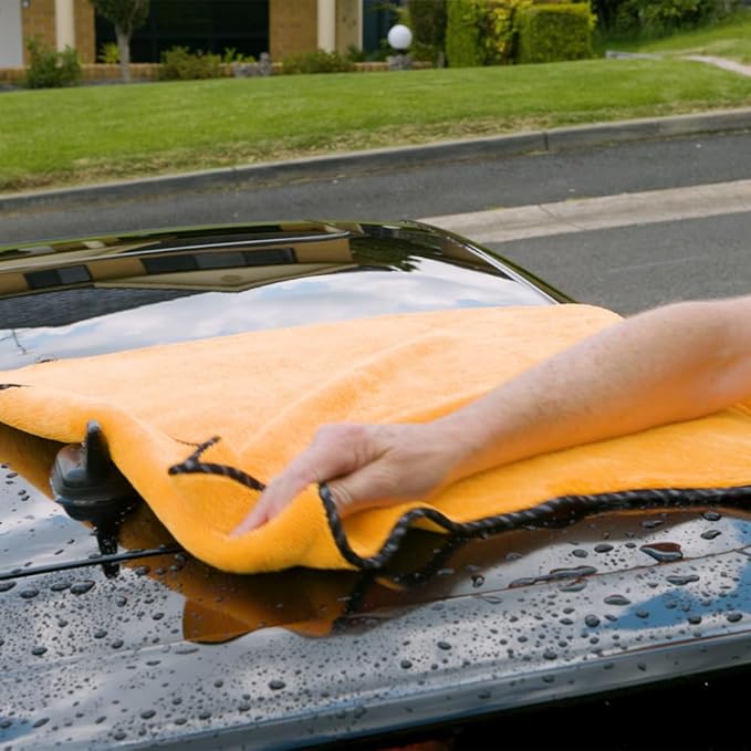 Load image into Gallery viewer, MEGUIARS Accessories Mega Supreme Shine Drying Towel - 60cm x 90cm

