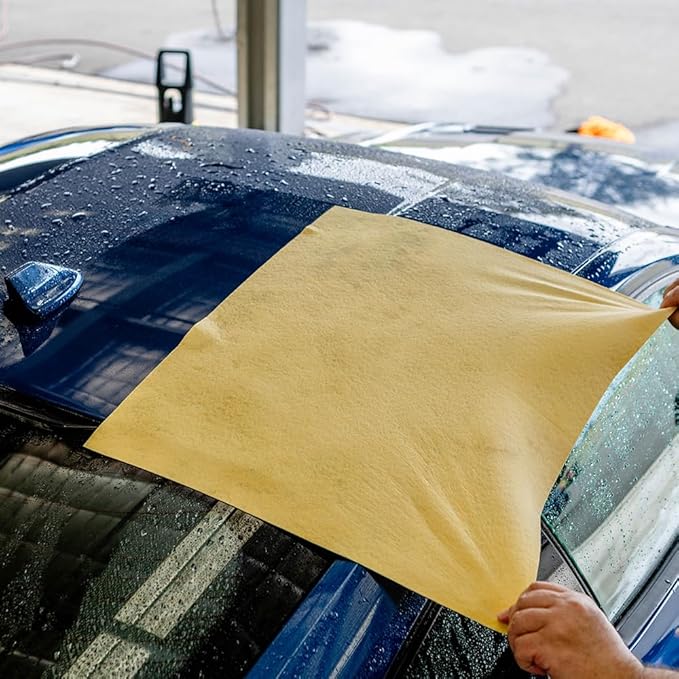 Load image into Gallery viewer, MEGUIARS Accessories Soft Buff Synthetic Chamois Large
