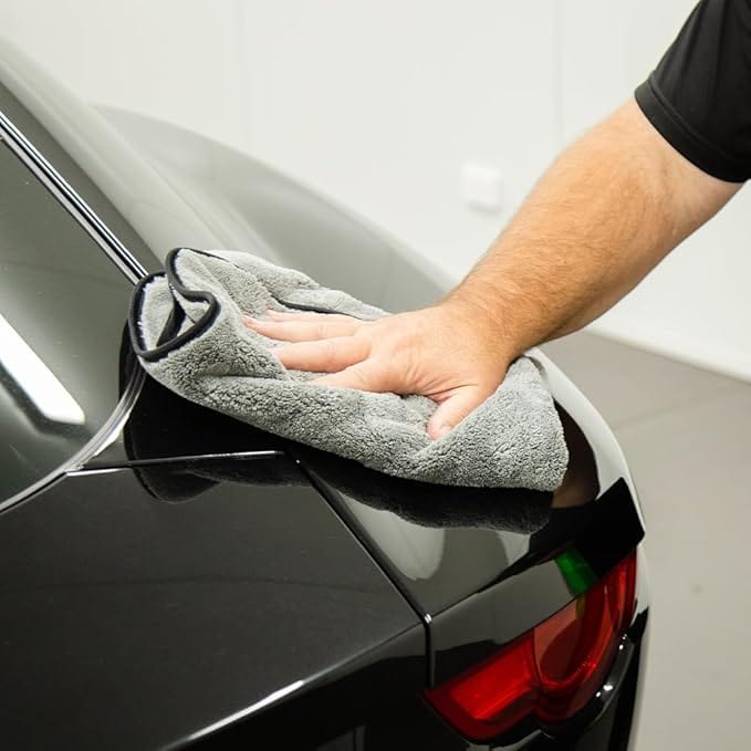 Load image into Gallery viewer, MEGUIARS Accessories Supreme Shine Detailing Cloth Twin Pack - 40cm x 60cm
