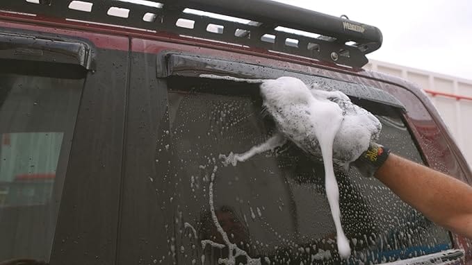 Load image into Gallery viewer, MEGUIARS Accessories Wash Dogg Microfibre Wash Mitt
