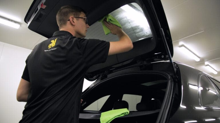 Load image into Gallery viewer, MEGUIARS Glass Cleaner Perfect Clarity Glass Cleaner - 710ml
