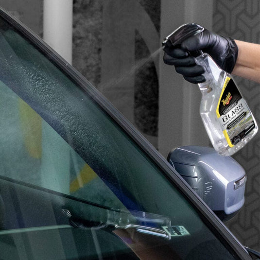 MEGUIARS Glass & Headlights Ultimate Glass Cleaner and Water Repellent - 473ml