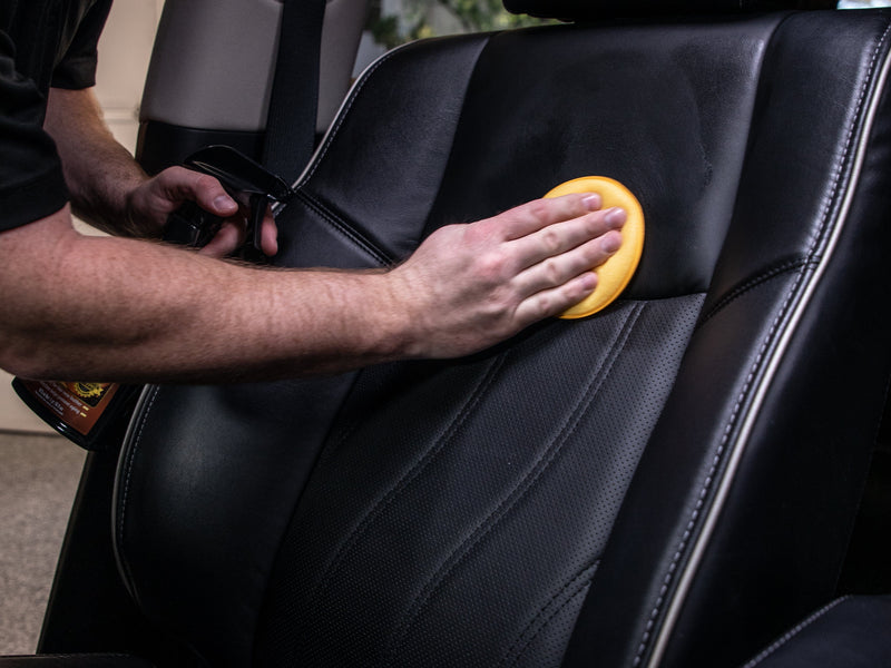 Load image into Gallery viewer, MEGUIARS Leather Care Gold Class Leather Conditioner - 473ml
