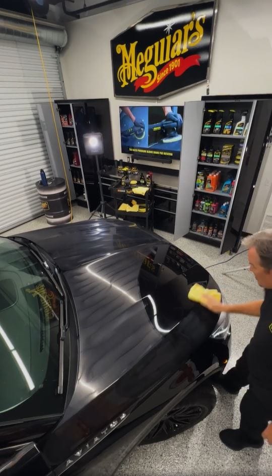 Load image into Gallery viewer, MEGUIARS Polish &amp; Protect Gold Class Carnauba Plus Paste Wax - 311g
