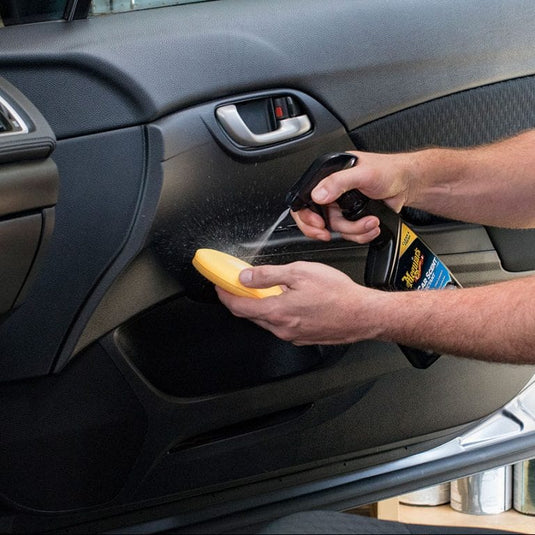 MEGUIARS Polish & Protect New Car Scent Protectant - 473ml
