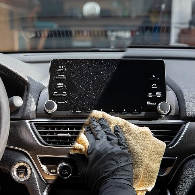 Load image into Gallery viewer, MEGUIARS Quick Interior Detailer Spray - 3.79L
