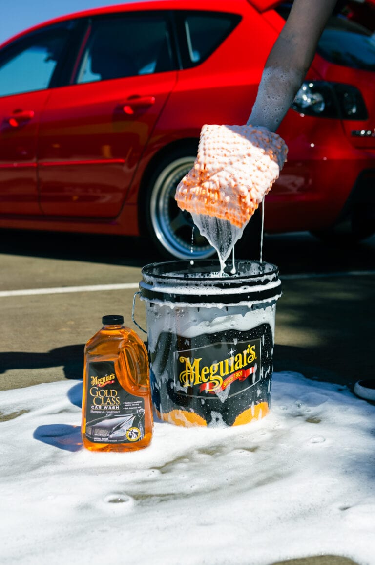 Load image into Gallery viewer, MEGUIARS Wash &amp; Maintain Gold Class Car Wash Shampoo and Conditioner - 1.9L
