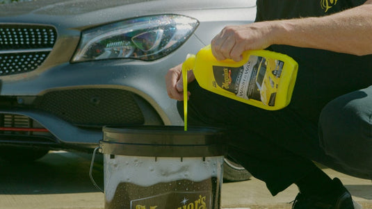 MEGUIARS Wash & Maintain Ultimate Wash and Wax - 473ml