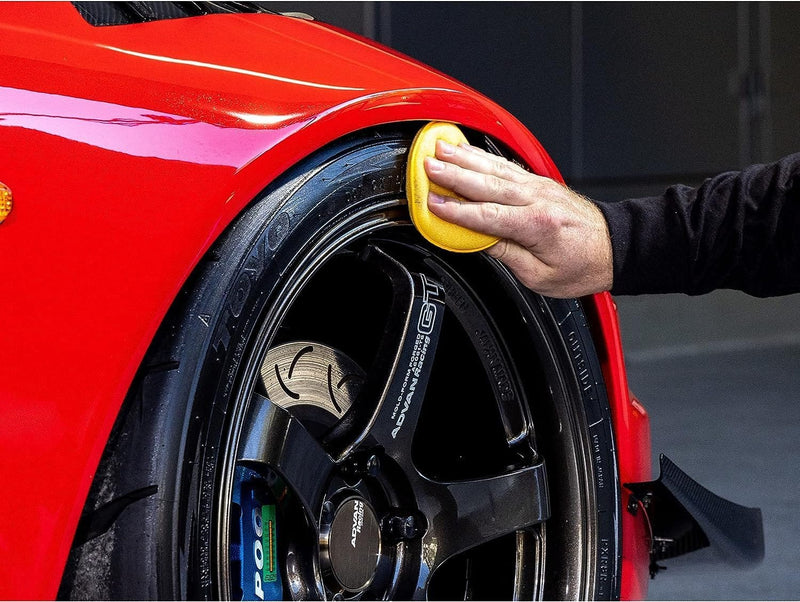 Load image into Gallery viewer, MEGUIARS Wheels &amp; Tyres Hybrid Ceramic Tire Shine - 473ml
